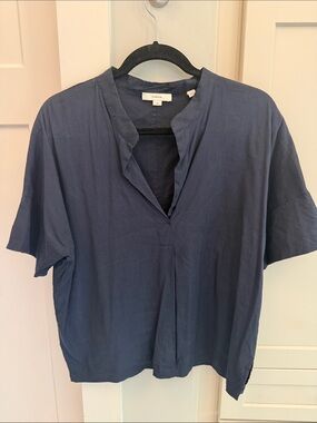 Vince Navy linen split Neck Short Sleeve Tunic Top